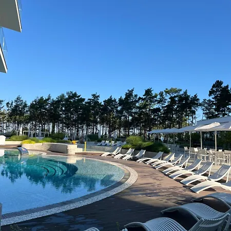 Waveview Premium Apartment, 9th Floor *