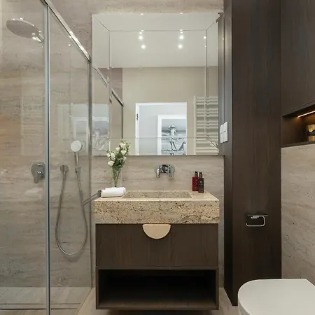 Waveview Premium Apartment, 9th Floor *