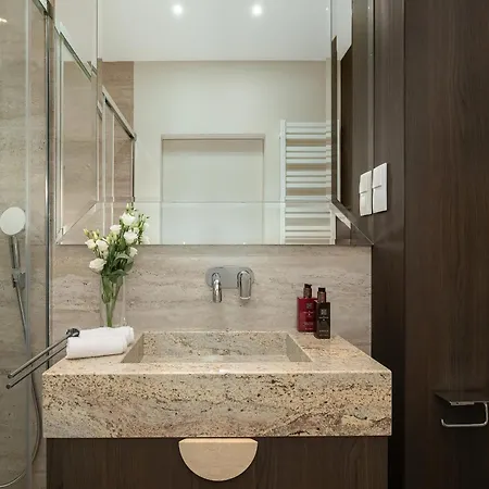 Waveview Premium Apartment, 9th Floor *