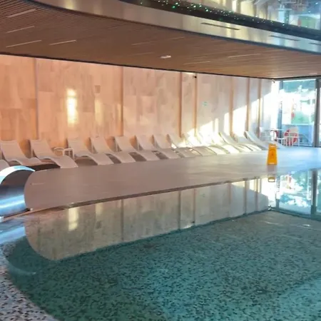 Waveview Premium Apartment, 9th Floor 公寓 *