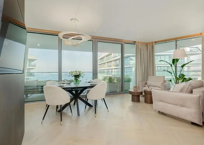 Waveview Premium Apartment, 9th Floor Apartment Miedzyzdroje